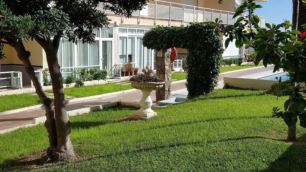 Апартаменты Отель Apartamento Neptune Торремолинос